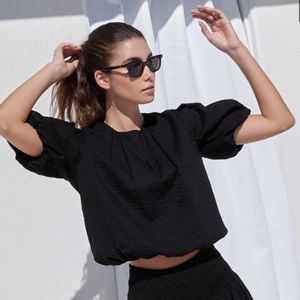 AYR The Puff Puff in Color Black Crinkle - Gauze Puff Sleeve - Womens Size Small